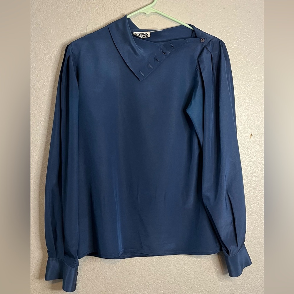 Regina Porter Chic Navy Women's Long sleeve Blouse size 4